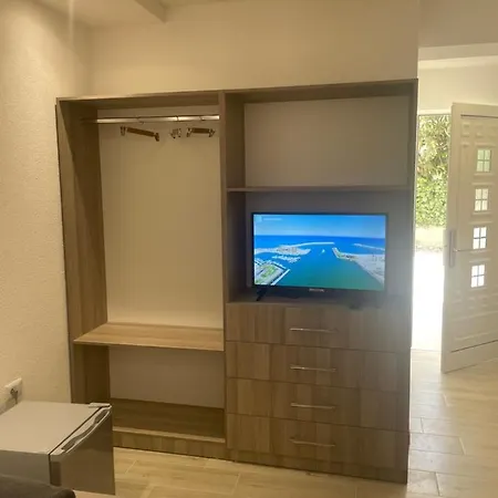 Apartment Albi Apartament Golem (Tirana)